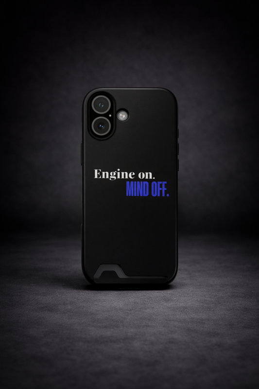 Engine On. Mind Off. Handyhülle mit Kartenfach